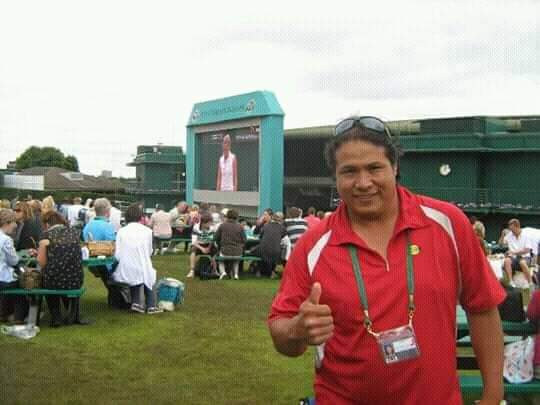 Fernando Ku en una experiencia vinculada al tenis en Wimbledon, Inglaterra